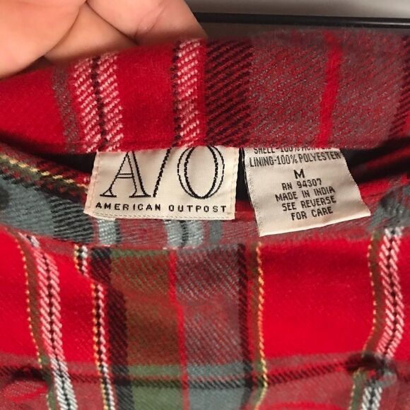 Plaid school girl kilt  - Picture 4 of 5